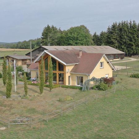 Au Domaine Du Cerf Bed & Breakfast Vyans-le-Val Екстериор снимка